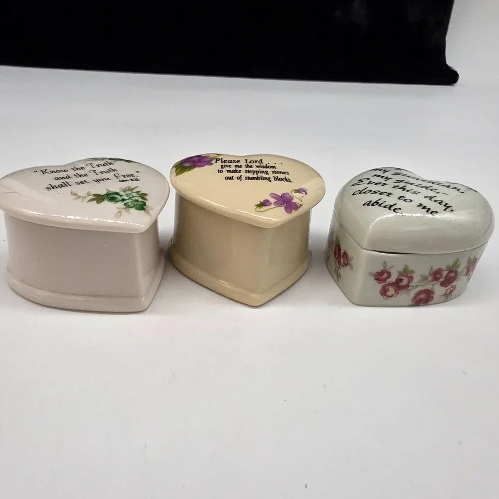 Heart Shaped Ceramic Keepsake Boxes With Inspirational Quotes & Floral Designs